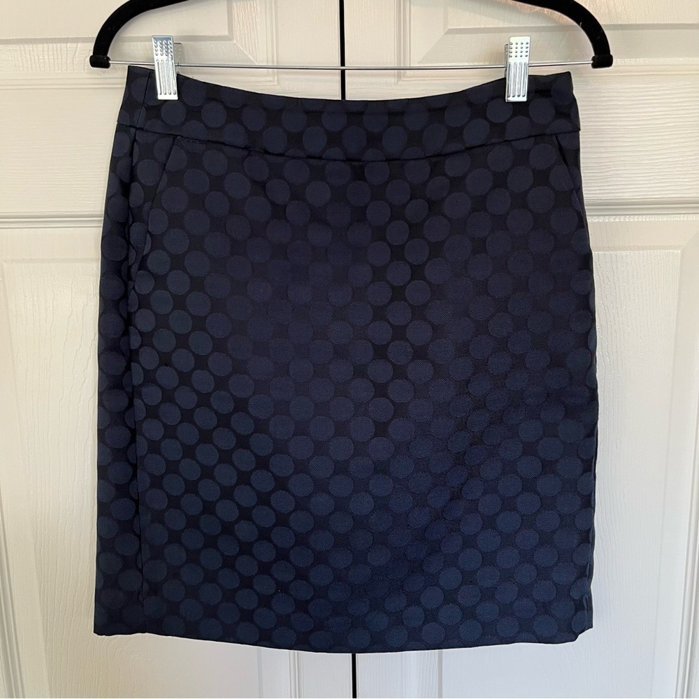 Banana Republic Black and Navy Polka Dot Skirt Size 4